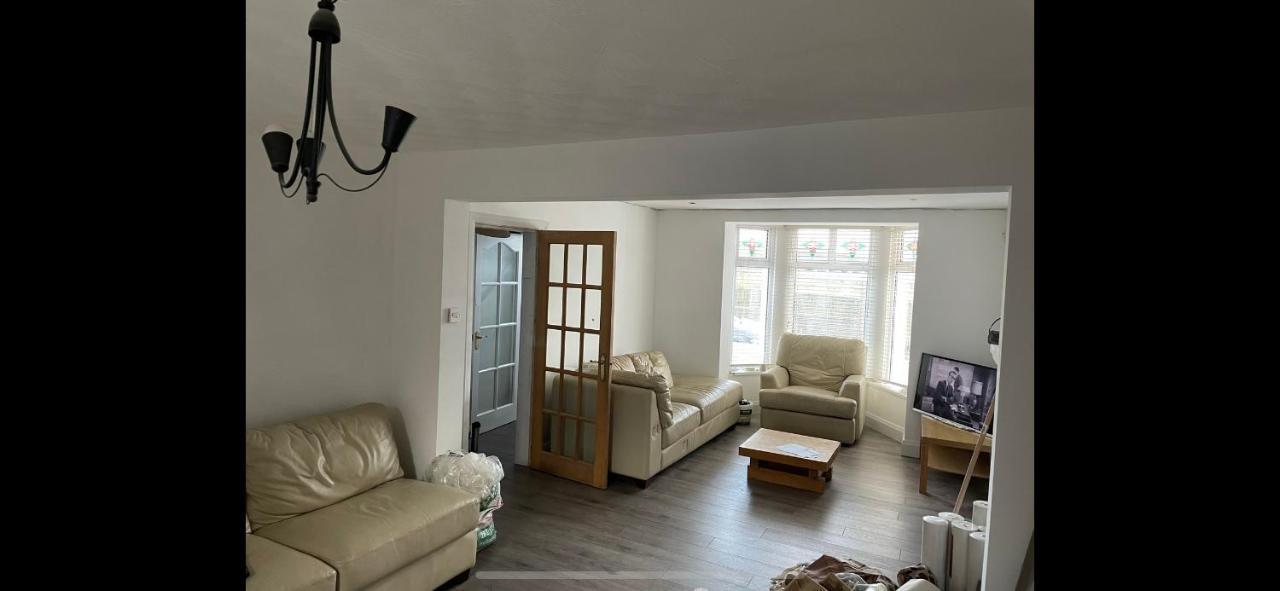 Willa Enfield Street House Behind Portstewart Promenade With Partial Sea View From Front 3 Bed Sleeps 7 Zewnętrze zdjęcie