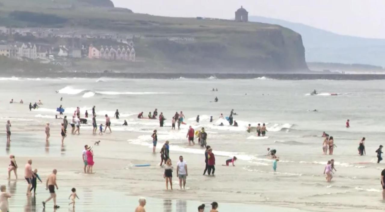 Willa Enfield Street House Behind Portstewart Promenade With Partial Sea View From Front 3 Bed Sleeps 7 Zewnętrze zdjęcie